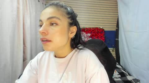Snapshot of rosse_25 chatting on 06-02-26, 01:24 Would you like to help me with supplementation and sports suits so I can compete in powerlifting online show from 06-02-26, 01:24