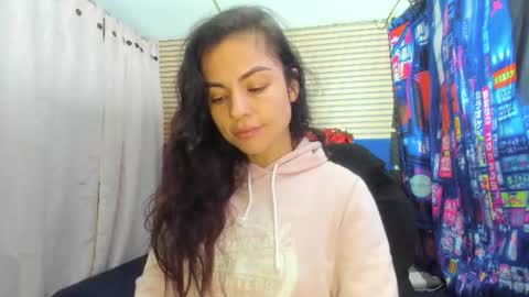 Snapshot of rosse_25 chatting on 07-14-26, 12:33 Would you like to help me with supplementation and sports suits so I can compete in powerlifting online show from 07-14-26, 12:33