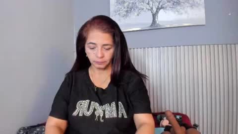 Snapshot of rosse_milf1 chatting on 08-05-26, 11:46 rosse_milf1 online show from 08-05-26, 11:46