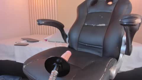 Ross online show from 11-11-25, 10:43