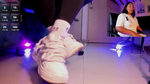 rosyejones online show from 11-27-25, 03:08