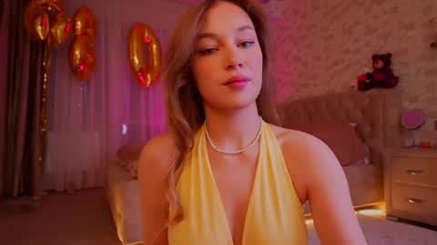 Snapshot of rosyemily chatting on 04-27-26, 12:58 Hi Im Maria Check my Bio online show from 04-27-26, 12:58