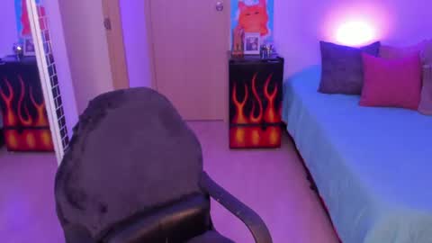 Snapshot of rot_wallace chatting on 07-01-26, 01:18 rot_wallace online show from 07-01-26, 01:18