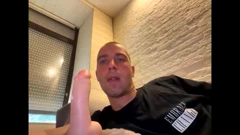 rotteei1 online show from 10-05-25, 07:50