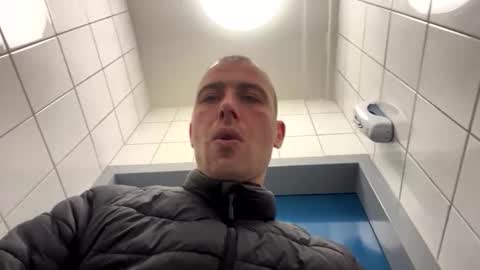 rotteei1 online show from 11-05-25, 09:53