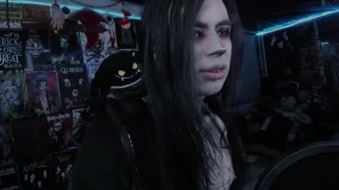 Snapshot of rotten_dreams chatting on 10-07-25, 11:57 rot online show from 10-07-25, 11:57