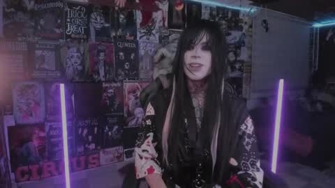 Snapshot of rotten_dreams chatting on 05-26-26, 11:45 rot online show from 05-26-26, 11:45