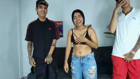 rough_roomx online show from 04-22-26, 11:23