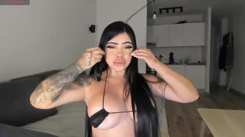 Snapshot of rouse_hallberg_ chatting on 04-20-26, 12:52 DREAM online show from 04-20-26, 12:52