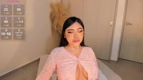 Snapshot of rouse_hallberg_ chatting on 05-27-26, 10:40 DREAM online show from 05-27-26, 10:40