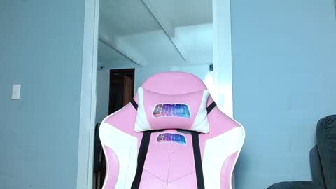 Snapshot of rousebonnett chatting on 12-11-24, 07:46 ROUSE online show from 12-11-24, 07:46