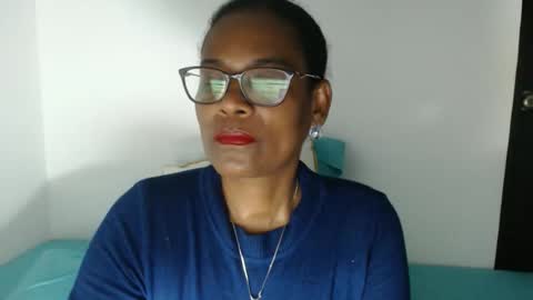 luxa online show from 02-15-26, 07:21