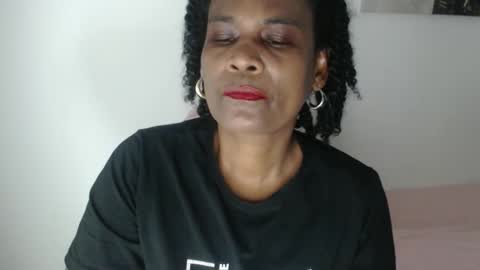 luxa online show from 04-18-26, 09:15