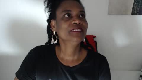 Snapshot of roushlove chatting on 06-03-26, 04:12 luxa online show from 06-03-26, 04:12
