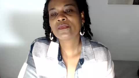 Snapshot of roushlove chatting on 06-08-26, 08:58 luxa online show from 06-08-26, 08:58