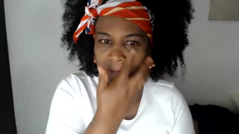 Snapshot of roushlove chatting on 07-09-26, 03:05 luxa online show from 07-09-26, 03:05