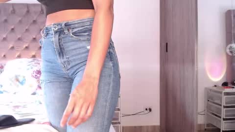 Rouss marie henao  online show from 03-07-26, 01:08