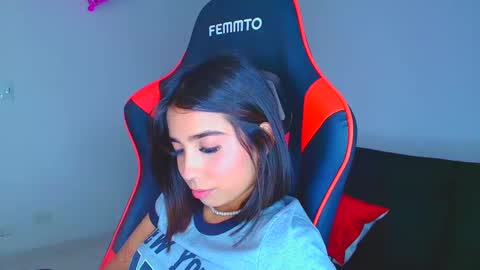 rousse_violet online show from 09-08-25, 09:25