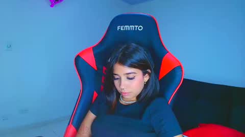 rousse_violet online show from 09-10-25, 10:43