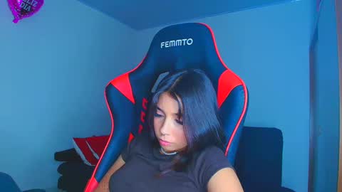 rousse_violet online show from 09-27-25, 11:54