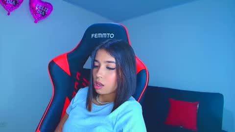 rousse_violet online show from 10-17-25, 10:23