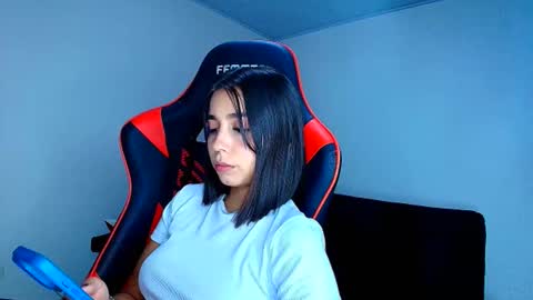 rousse_violet online show from 04-20-26, 12:13