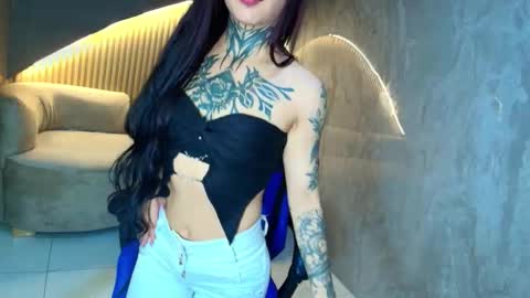 Roux  online show from 11-23-25, 07:46