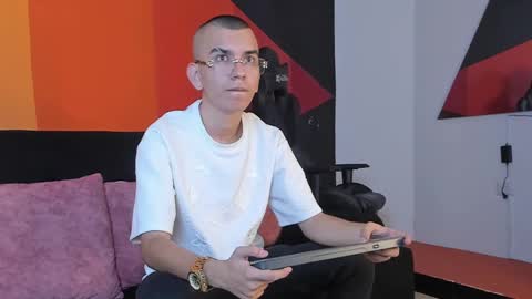 Rowan online show from 09-24-25, 12:08