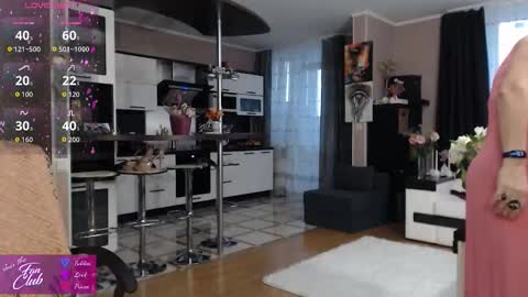 Roxana online show from 03-19-26, 03:38