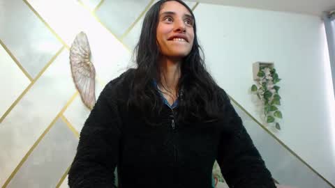   online show from 11-11-25, 07:47