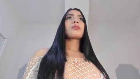 roxana_scott1 online show from 04-02-26, 03:37