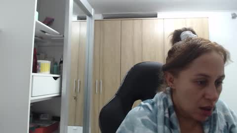 Snapshot of roxanalove7 chatting on 12-16-24, 02:36 Roxana online show from 12-16-24, 02:36