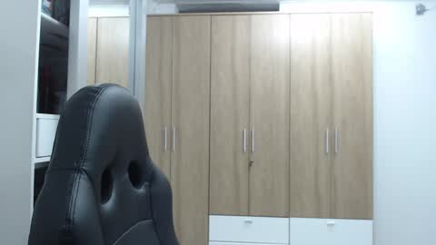 Snapshot of roxanalove7 chatting on 12-21-24, 02:19 Roxana online show from 12-21-24, 02:19