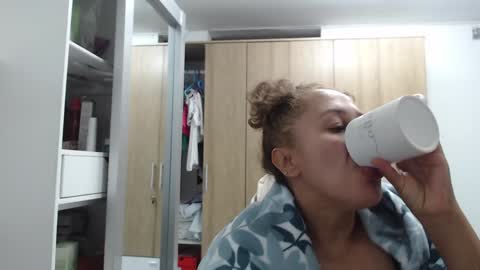 Snapshot of roxanalove7 chatting on 12-24-24, 01:16 Roxana online show from 12-24-24, 01:16