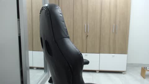 Snapshot of roxanalove7 chatting on 01-25-25, 03:09 Roxana online show from 01-25-25, 03:09