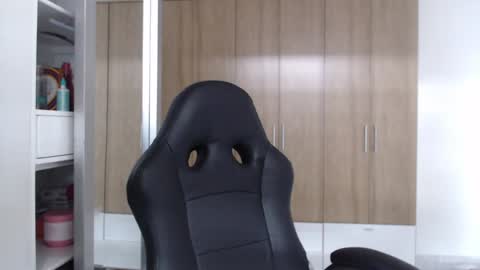 Snapshot of roxanalove7 chatting on 02-02-25, 06:53 Roxana online show from 02-02-25, 06:53