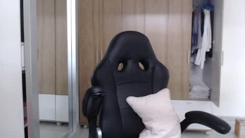 Snapshot of roxanalove7 chatting on 02-08-25, 07:05 Roxana online show from 02-08-25, 07:05