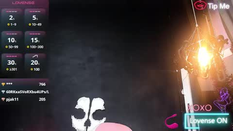 Snapshot of roxaneevans_ chatting on 02-17-25, 01:32 Roxane  online show from 02-17-25, 01:32