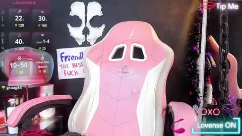 Snapshot of roxaneevans_ chatting on 03-07-25, 01:07 Roxane  online show from 03-07-25, 01:07