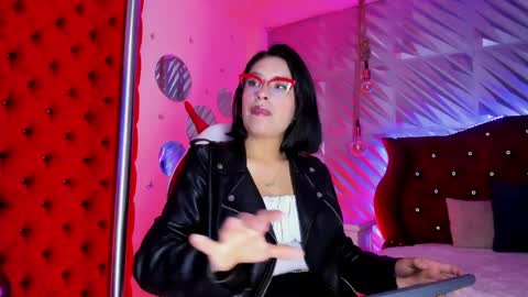roxanne_han online show from 05-13-26, 12:13