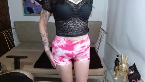 Roxanne online show from 11-15-25, 08:38