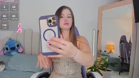 Snapshot of roxie_gates chatting on 02-28-26, 03:07 R O X I E online show from 02-28-26, 03:07