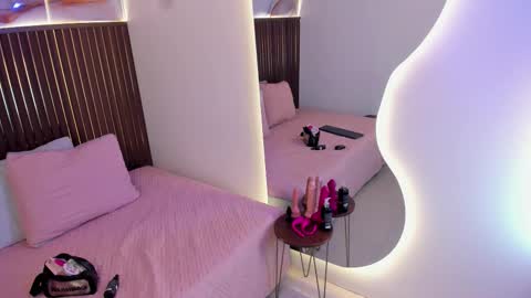 Roxie  online show from 10-30-25, 11:55