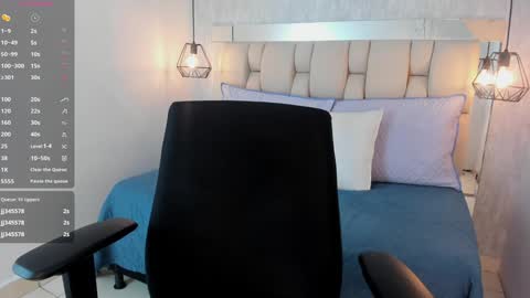 Roxie  online show from 12-19-24, 11:03