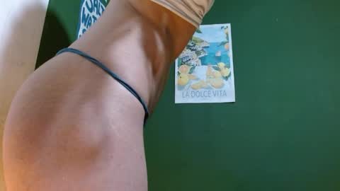 Snapshot of roxiehood chatting on 04-28-26, 02:27 Roxie online show from 04-28-26, 02:27