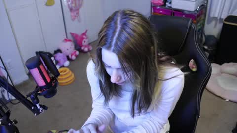 roxie online show from 10-08-25, 01:42