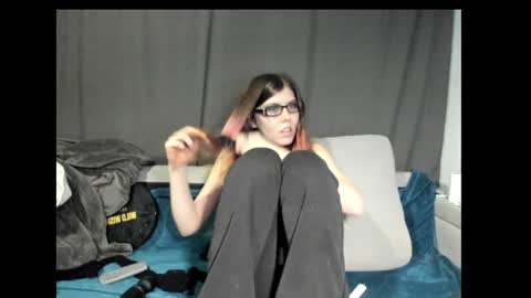 roxihazeleyes online show from 01-24-25, 03:43