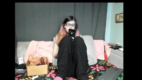 roxihazeleyes online show from 01-28-25, 10:34