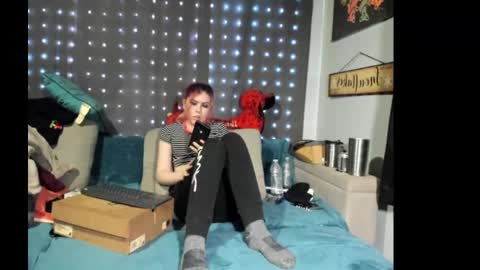 roxihazeleyes online show from 09-12-25, 07:08