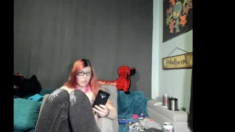 roxihazeleyes online show from 10-02-25, 01:12